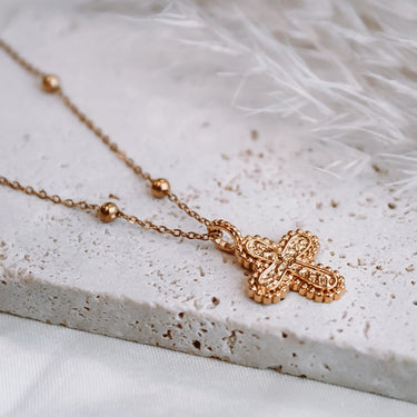 Collar Medalla Cruz Gold - Atesorame