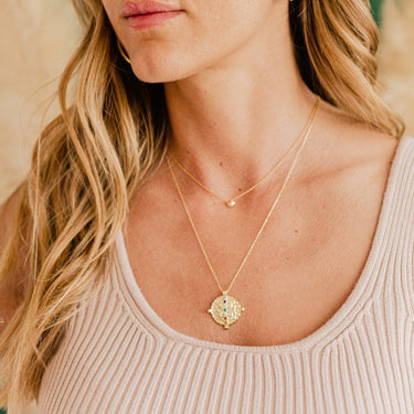Collar Amuleto Chakras Gold - Atesorame