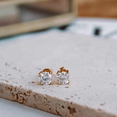 Aros Moissanita Dust Gold 1.0 quilate - Atesorame