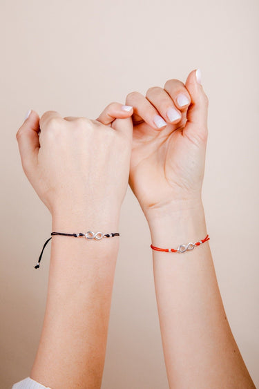 Pulsera Hilo Seda Infinite Roja - Atesorame