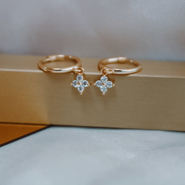 Argollas Flower Gold Cristal - Atesorame