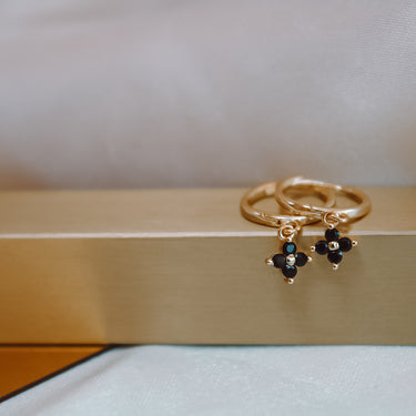 Argollas Flower Gold Black - Atesorame