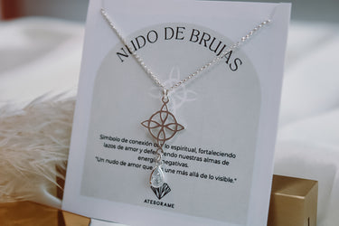 Collar Nudo De Bruja Cristal - Atesorame
