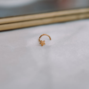 Piercing nariz Titanio Star Gold - Atesorame