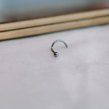 Piercing Nariz Titanio Dot Silver - Atesorame