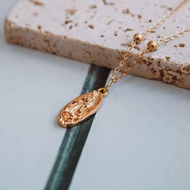 Collar Medalla Virgen Guadalupe Gold - Atesorame